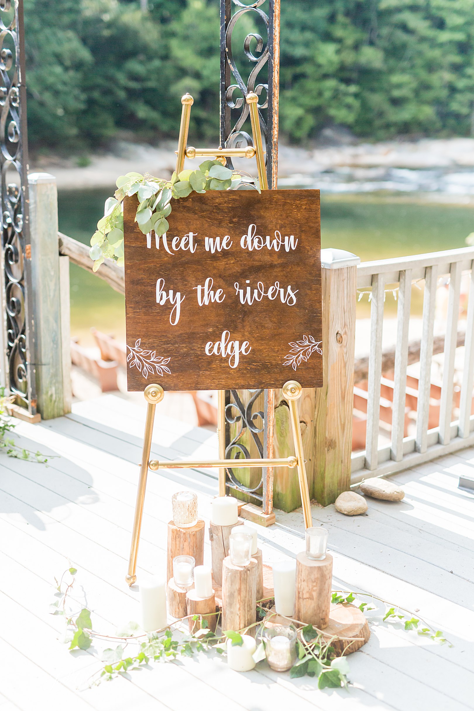 https://brownmountainbeach.com/wp-content/uploads/2019/10/Brown_mountain_beach_resort_wedding_jodi_gray_photography-121.jpg